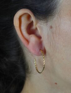 ARGOLA LINDA FIO TORCIDO M