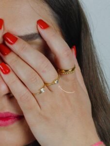 ANEL REGULÁVEL LIA COM BOLINHAS E CORAÇÃO