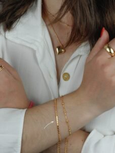 PULSEIRA LUANA BOLINHAS ACHATADAS